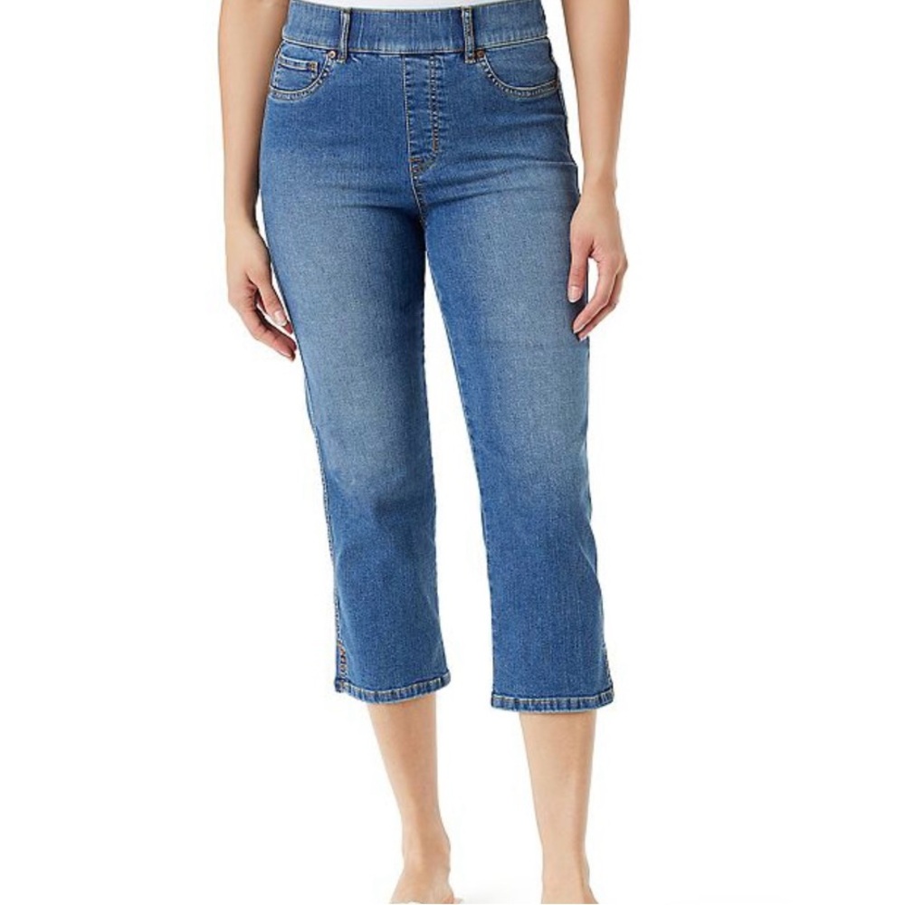 Gloria Vanderbilt Shape Effect Pull-On Capri Pants Jeans